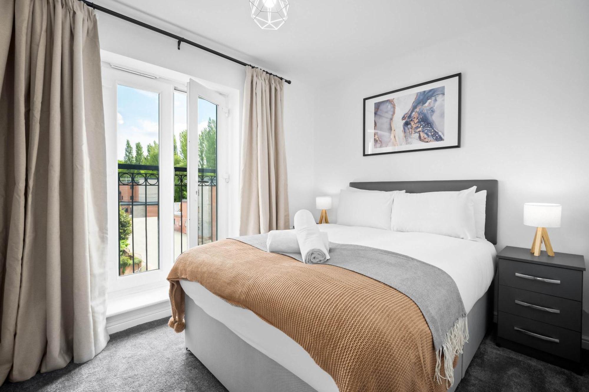Apartment Stylish 2 Bedroom - Smart Tv - Wifi - Parking 39m Birmingham