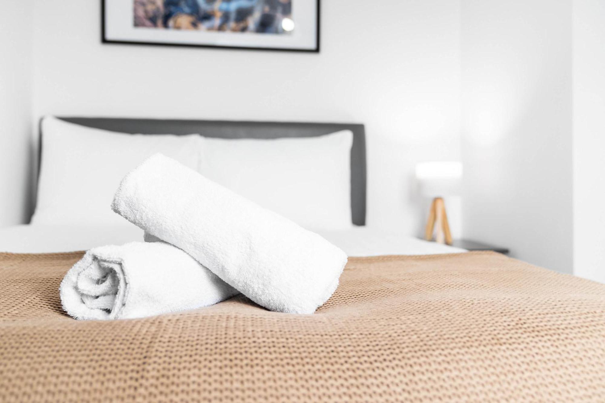 Stylish 2 Bedroom - Smart Tv - Wifi - Parking 39m Apartamento